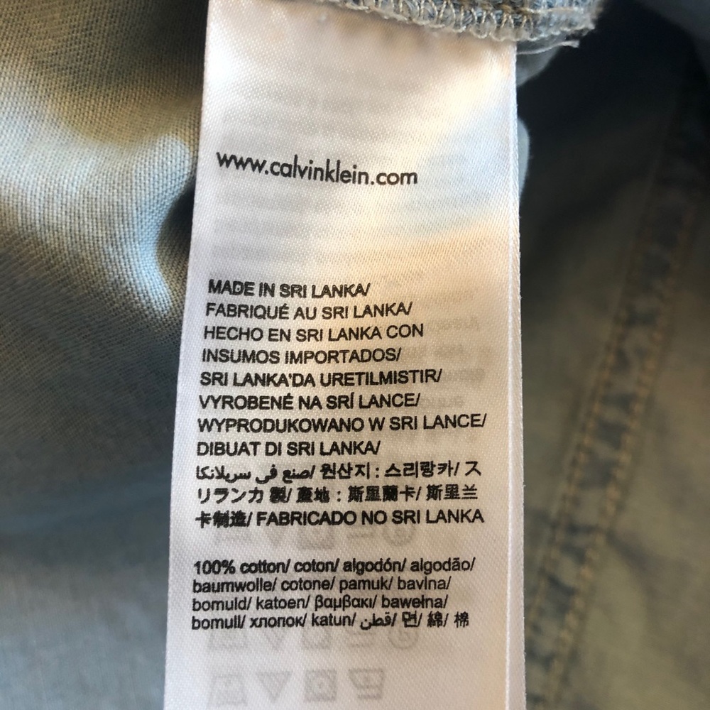 {CALVIN KLEIN} LIGHT WASH DENIM TOP TIE FRONT - Picture 10 of 10